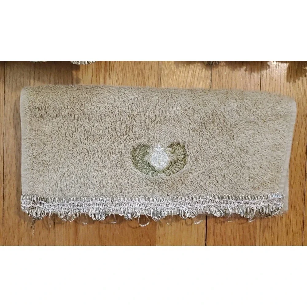 Vintage‎ Abbey Hill Regal Sage Bath Towel Set 2 Bath 1 Hand Towel Tassels Kmart